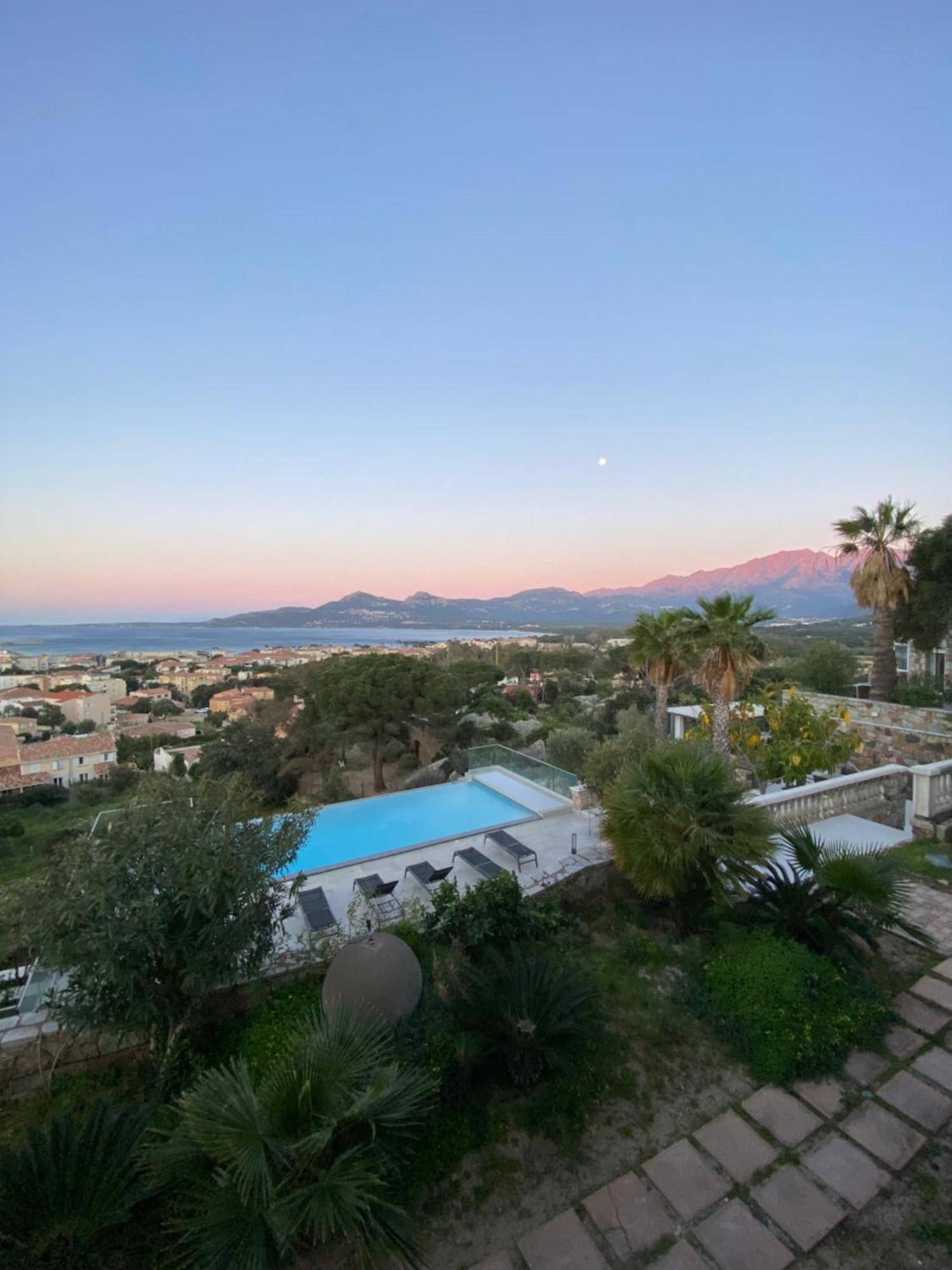 Villa U Mulinu Калви Екстериор снимка