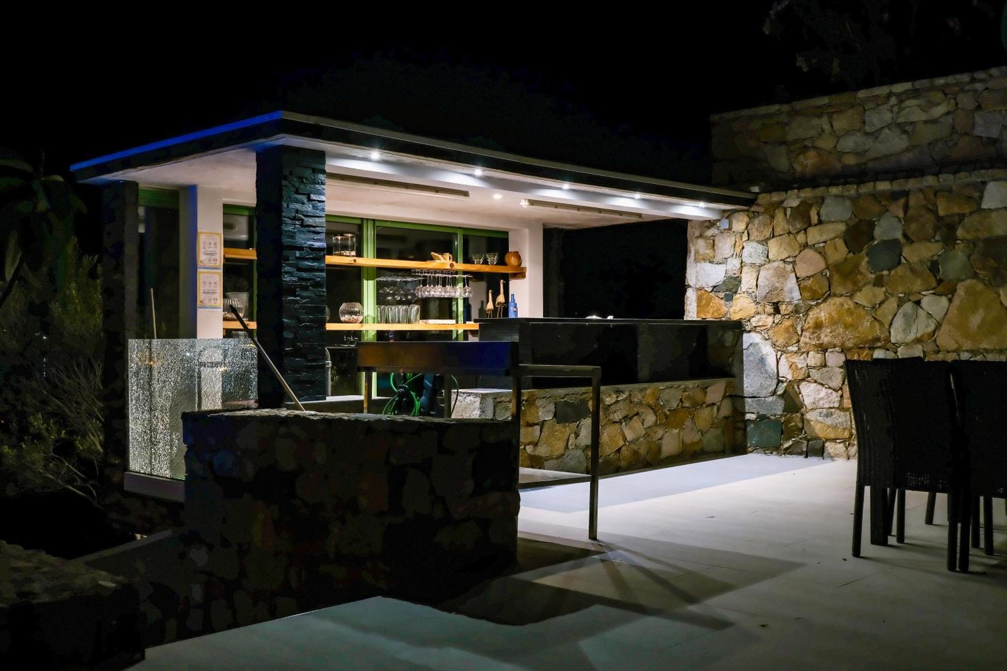 Villa U Mulinu Калви Екстериор снимка