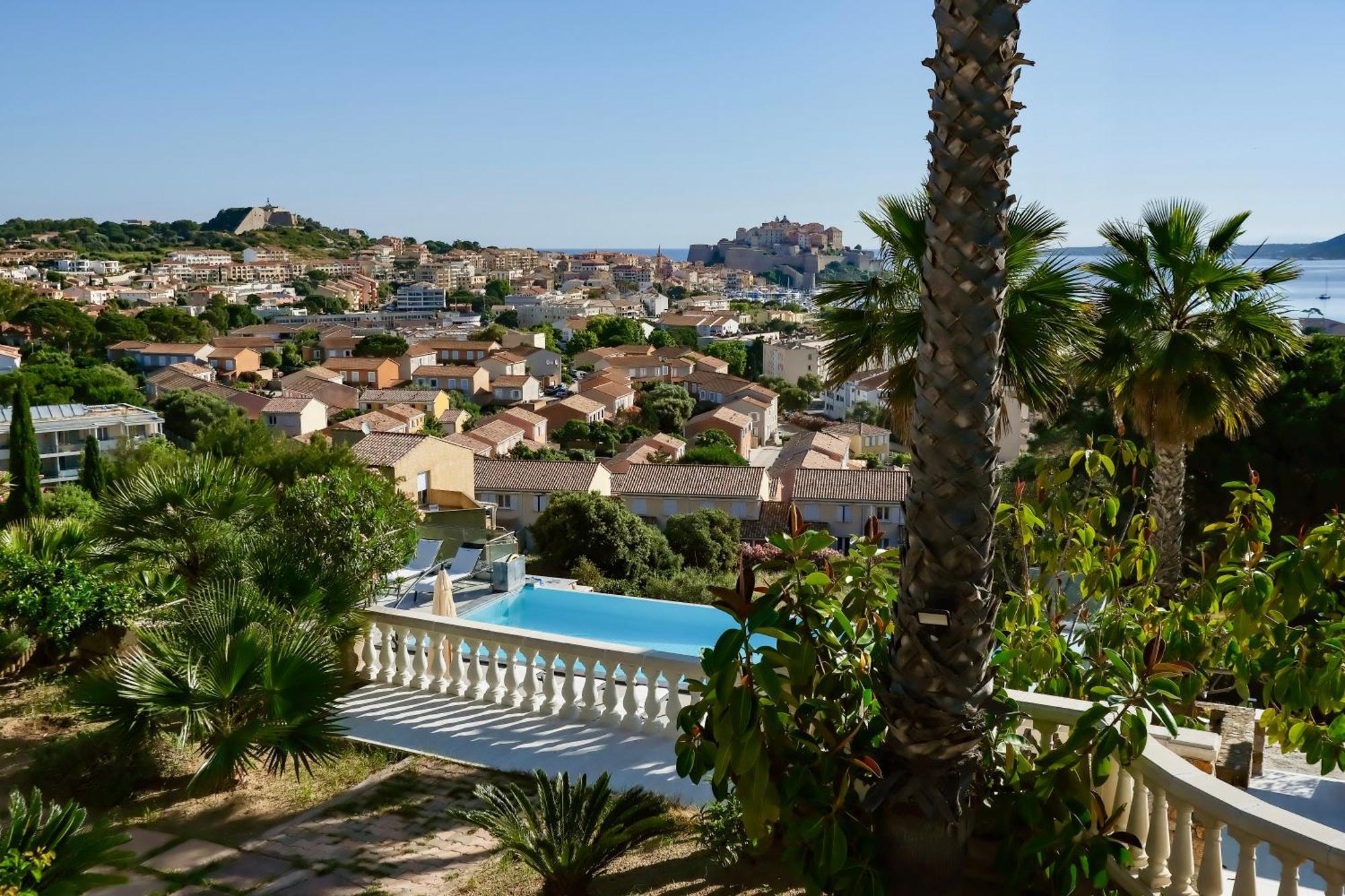 Villa U Mulinu Калви Екстериор снимка